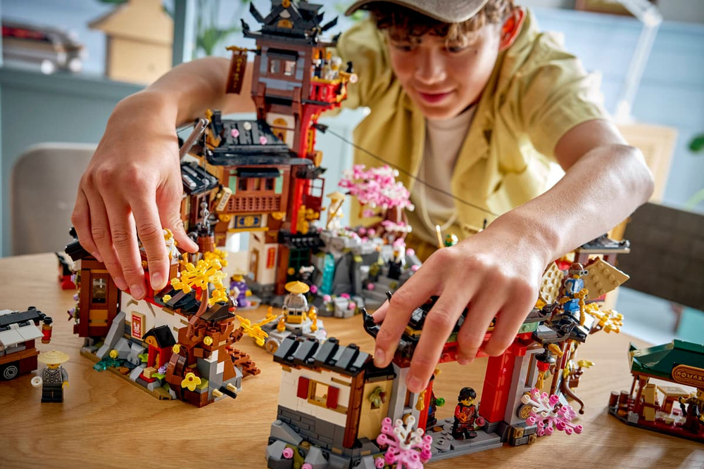 Конструктор LEGO Ninjago 71861 The Old Town 15th Anniversary