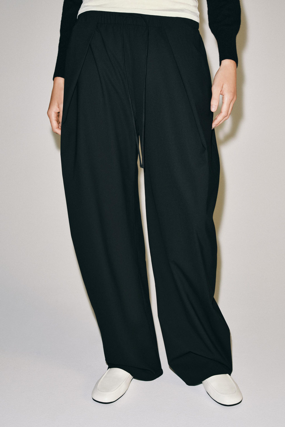 БРЮКИ СО СКЛАДКАМИ — ZW COLLECTION — ZARA