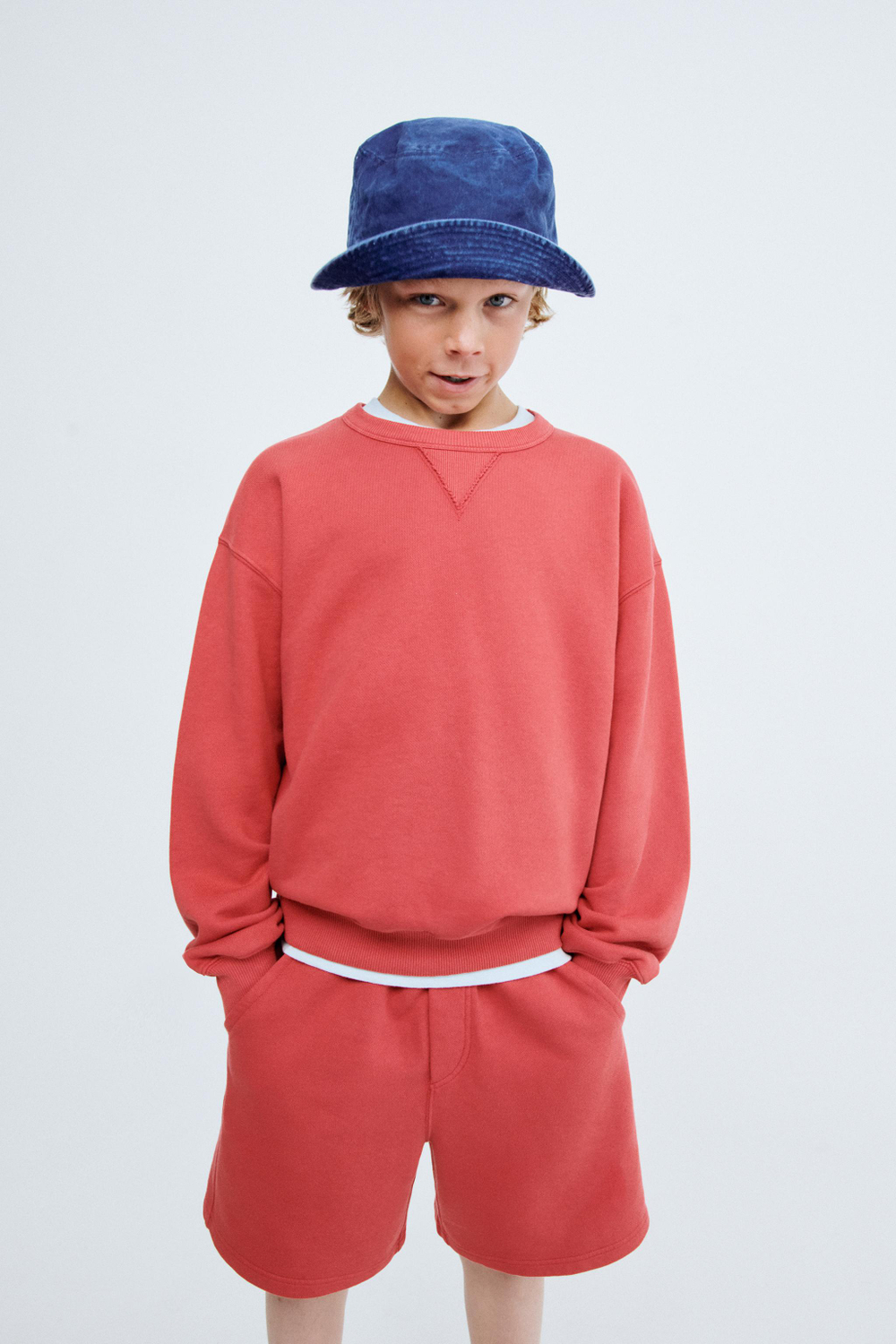 ZARA STORIESZ - ОДНОТОННЫЕ ШОРТЫ ИЗ ФУТЕРА, ЯРКО-КРАСНЫЙ