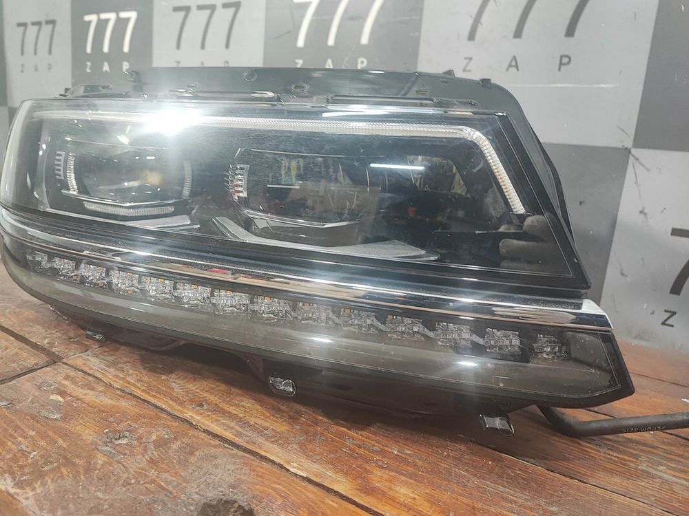 Фара правая Full LED Volkswagen Tiguan 2 16-20 Б/У Оригинал 5NB941082D