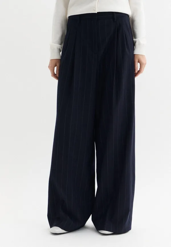 Брюки женские WEEKEND MAX MARA WKDNEBBIE