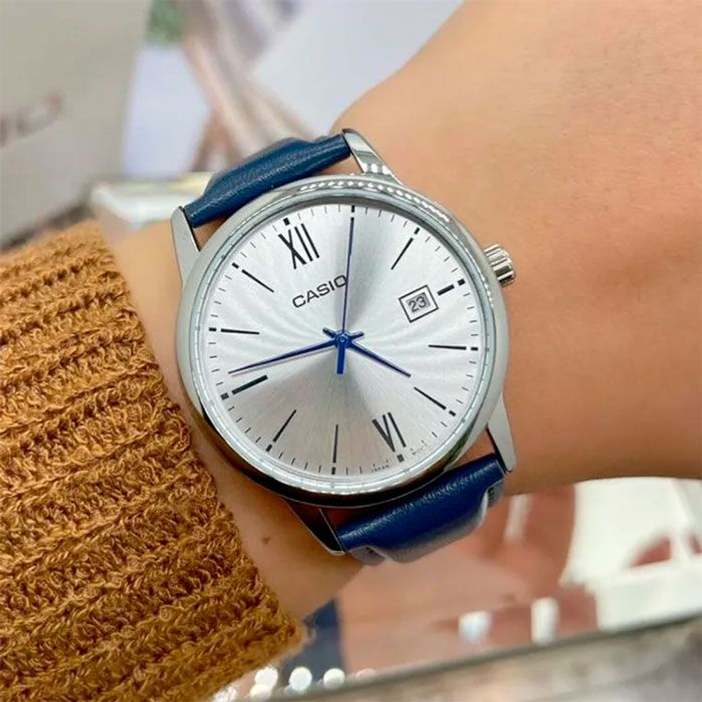 Мужские наручные часы Casio MTP-V002L-2B3