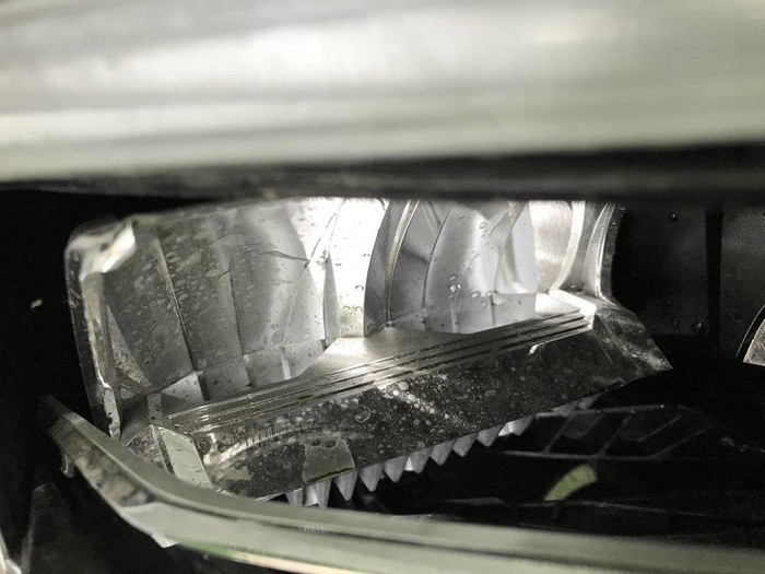 Битая Фара правая Volvo XC60 2 (2017-2021) LED