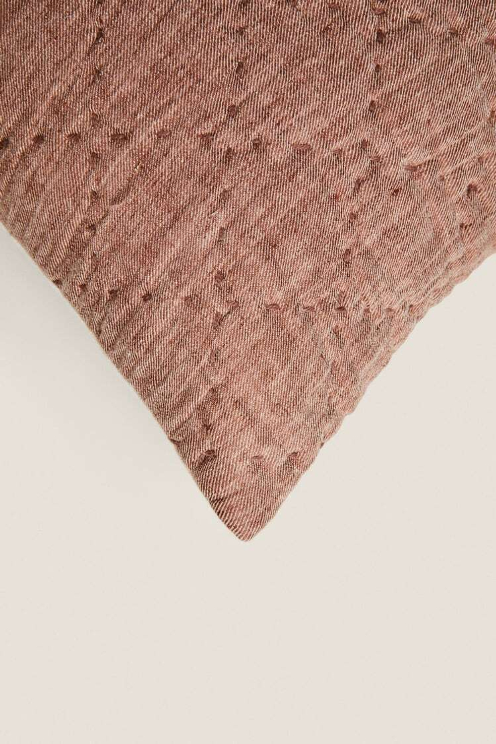 ZARA HOME ЧЕХОЛ ДЛЯ ДЕКОРАТИВНОЙ ПОДУШКИ «РОМБЫ», БОРДОВЫЙ