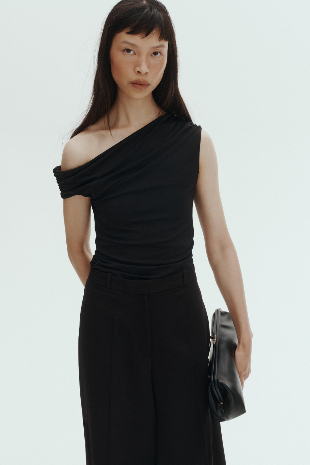 Топ на одно плечо с драпировкой — Чёрный — H&M 1342705