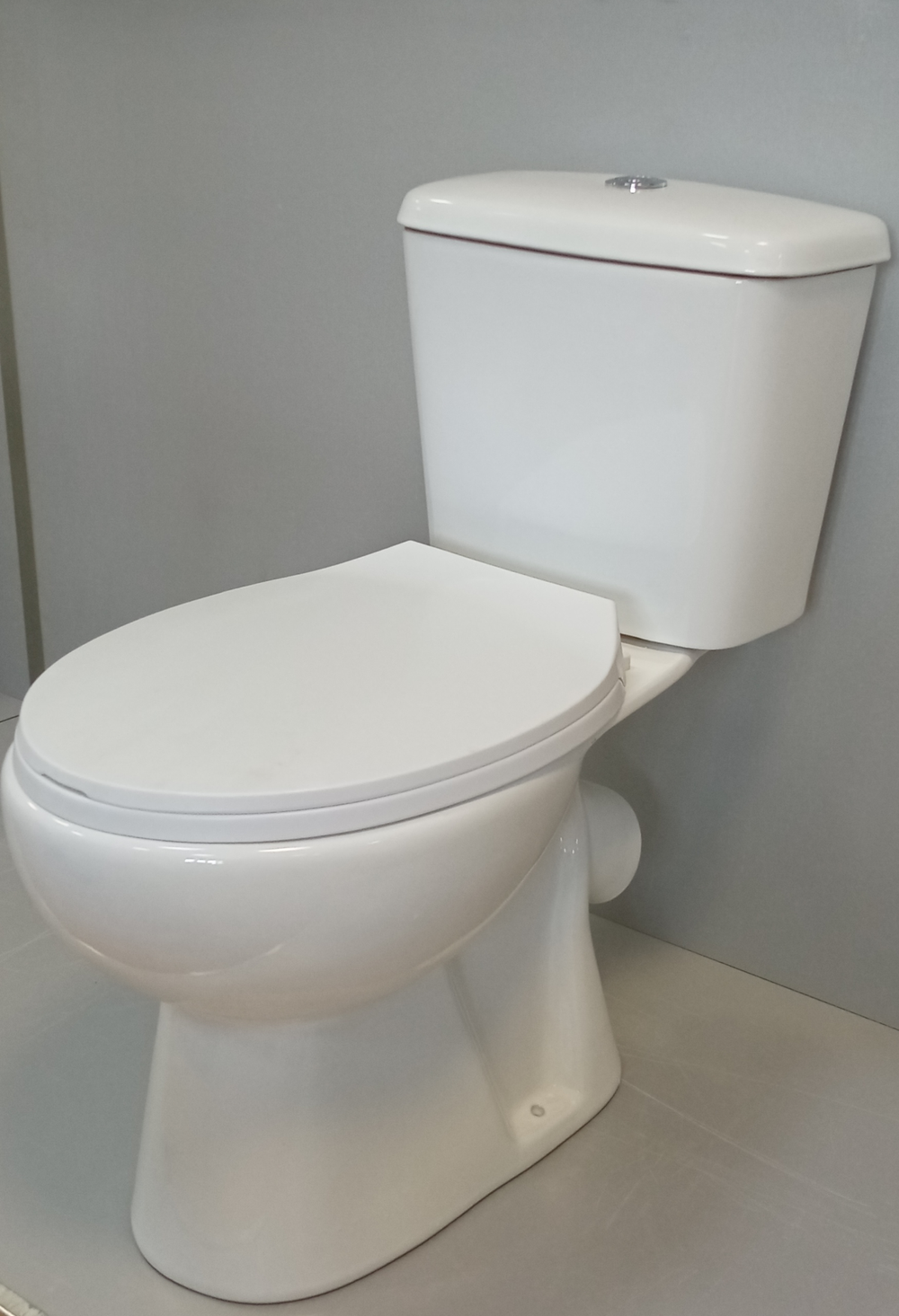 Унитаз компакт СТ145 кос.вып., микролифт, душевой смыв, 2-кн.