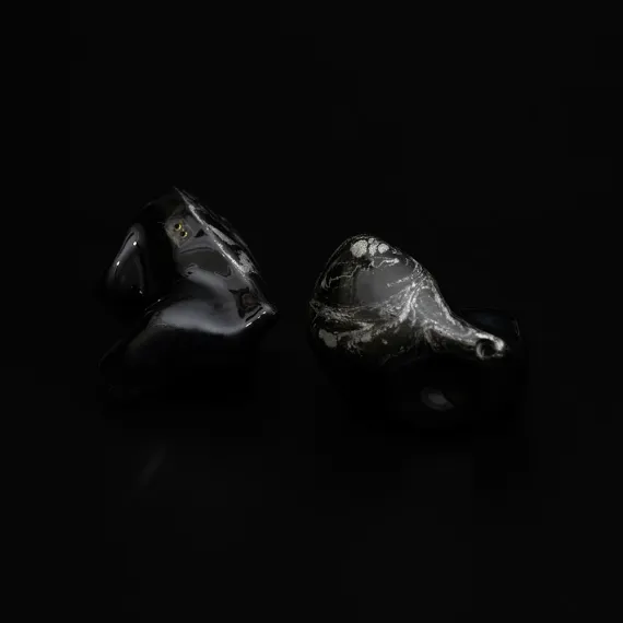Noble Audio Khan Custom