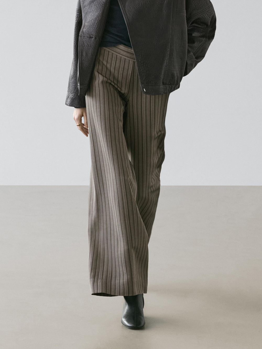 Massimo Dutti Широкие брюки в полоску, серый