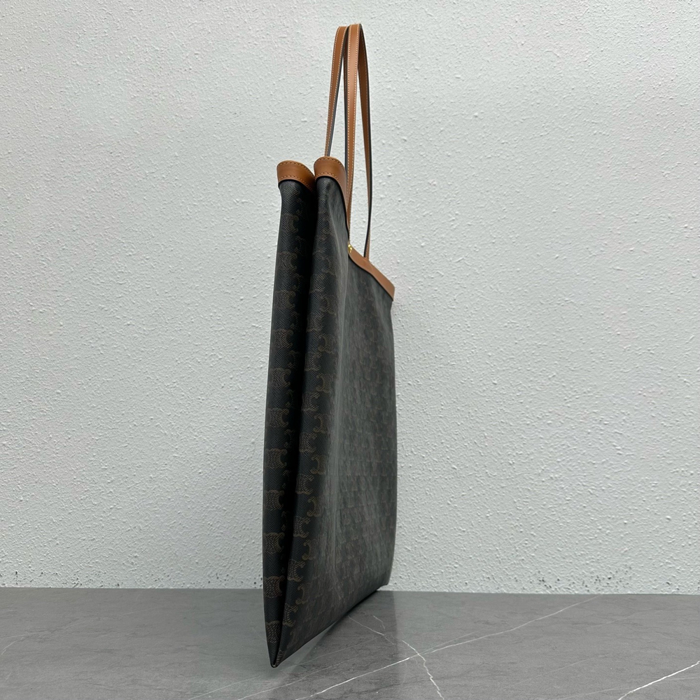 Big Flat Shopper in Triomphe