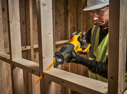 Пила сабельная аккумуляторная DeWALT DCS382N-XJ, без АКБ и ЗУ