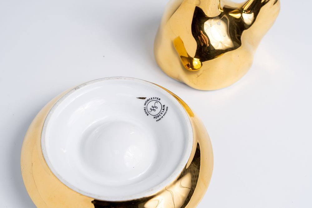 Подставка Royal Worcester под вареное яйцо с крышкой в виде курочки