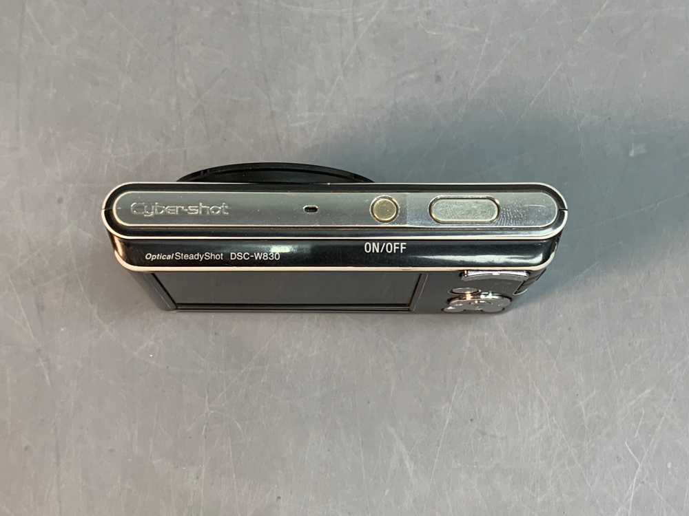 Sony CyberShot DSC-W830, неисправна матрица, скол на корпусе