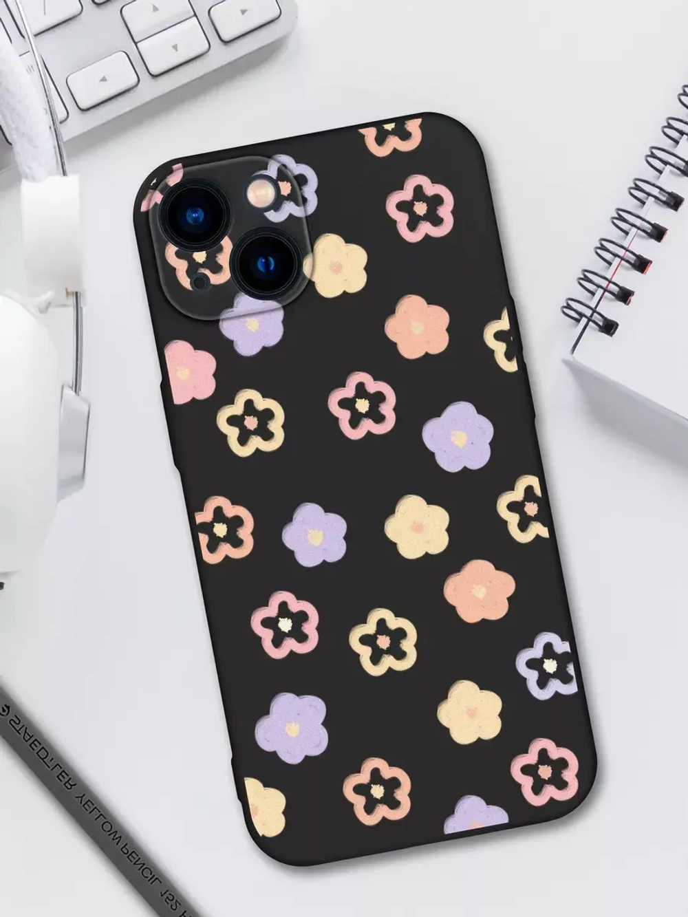 Чехол на iPhone 13 с принтом