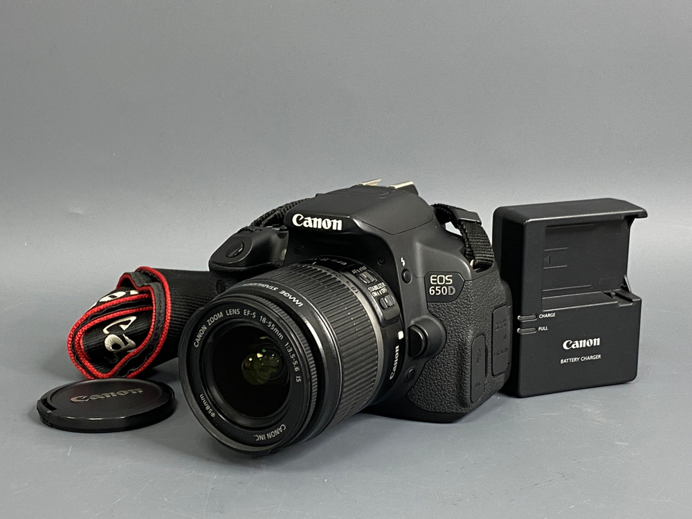 Canon 650D Kit 18-55mm IS 17.000 кадров