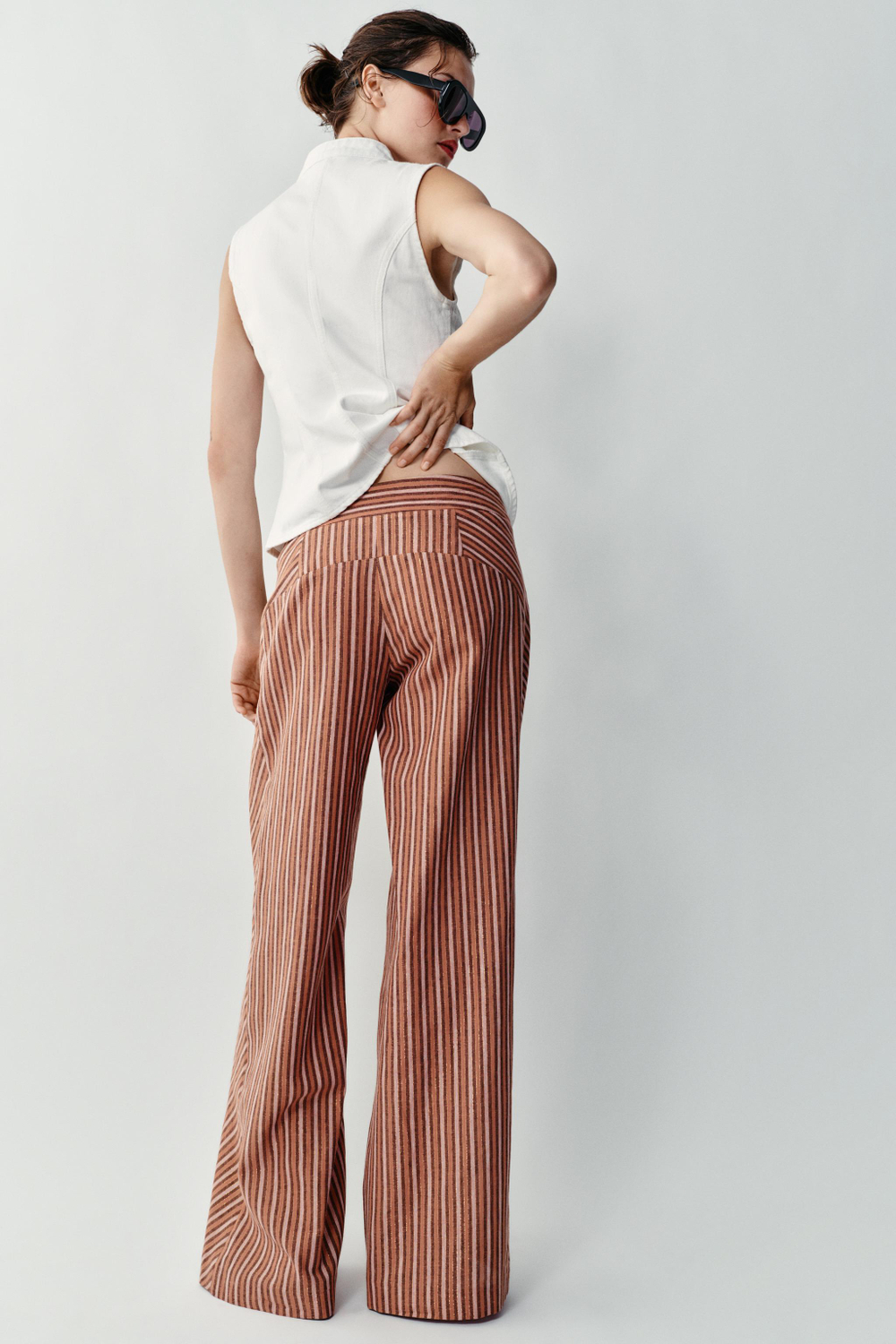 ШИРОКИЕ БРЮКИ В ПОЛОСКУ С МЕТАЛЛИЗИРОВАННОЙ НИТЬЮ — ZARA