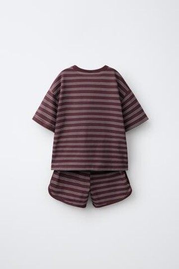 ZARA КОМПЛЕКТ ИЗ ФУТБОЛКИ И ШОРТОВ В ПОЛОСКУ, КОРИЧНЕВЫЙ