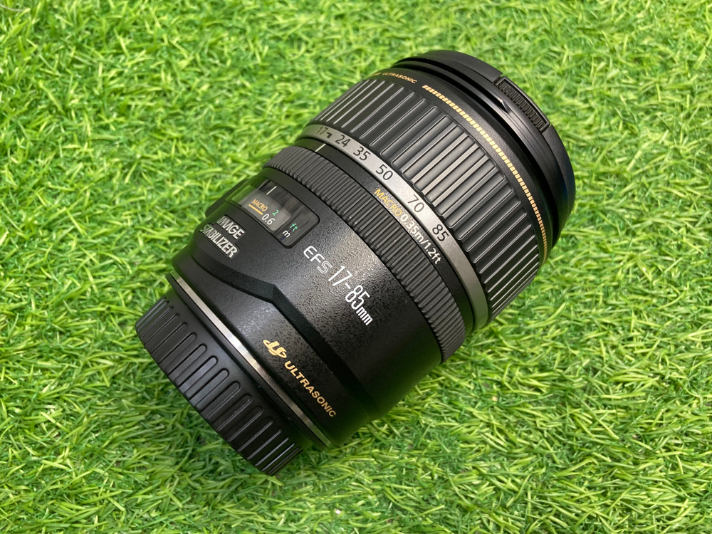 Canon EF-S 17-85mm 4-5.6 IS USM