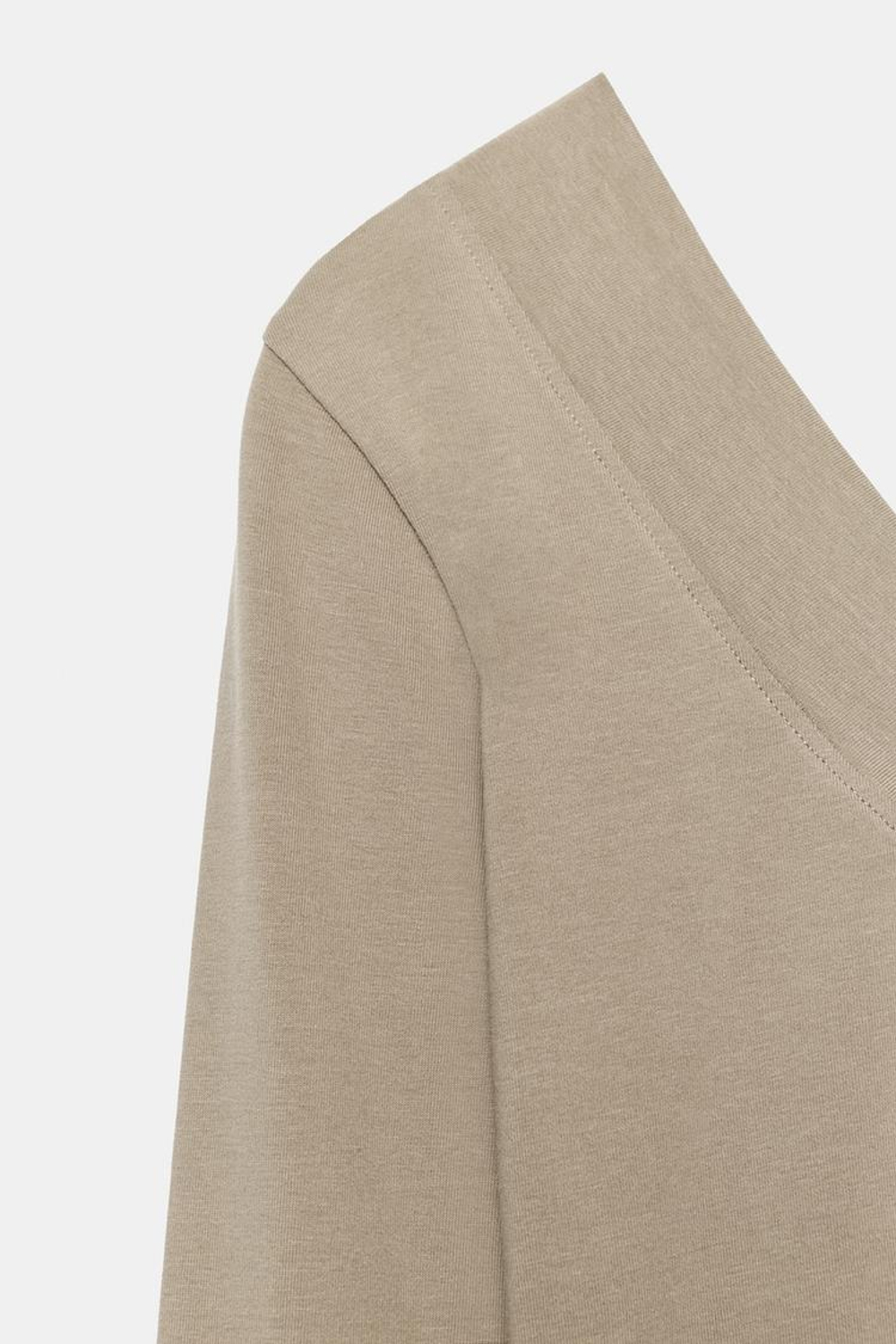 ZARA ФУТБОЛКА С V-ОБРАЗНЫМ ВЫРЕЗОМ, СЕРОВАТО-КОРИЧНЕВЫЙ