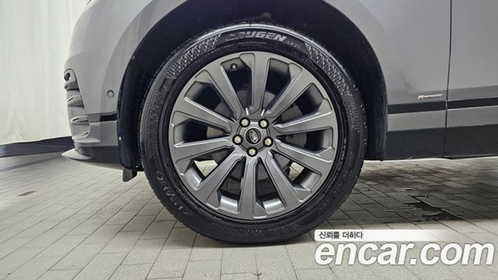 Land Rover Range Rover Velar 2.0 D240 R-Dynamic SE — 2019