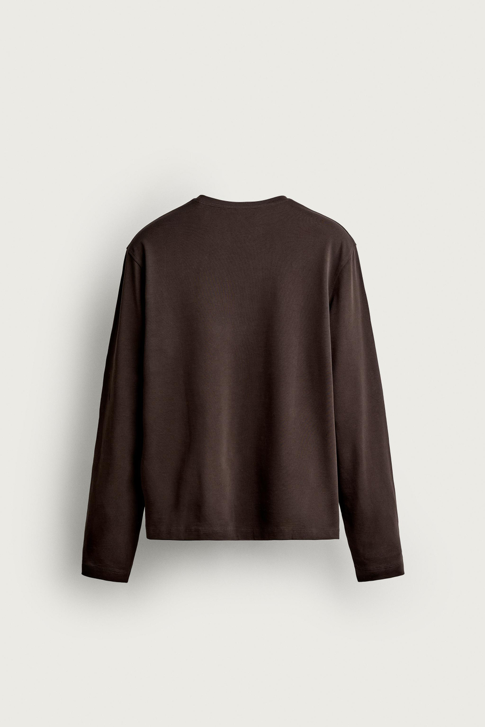 ФУТБОЛКА С ДЛИННЫМИ РУКАВАМИ КЛАССИЧЕСКОГО КРОЯ — ZARA
