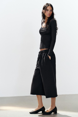ZARA ДЛИННЫЕ ШОРТЫ ИЗ МЯГКОЙ ТКАНИ, ЧЕРНЫЙ