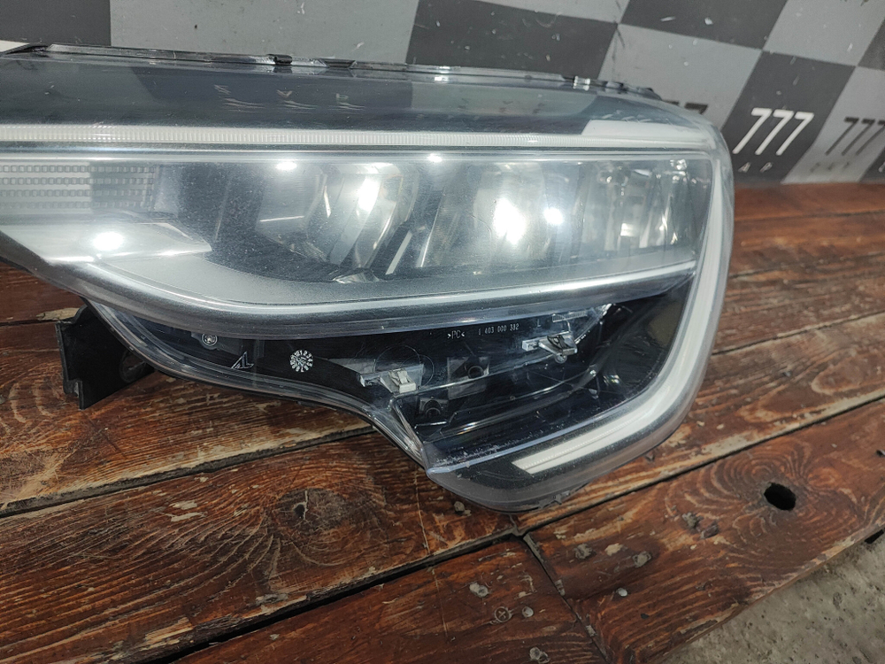 Фара левая LED Renault Arkana 19-нв Б/У Оригинал 260605885R