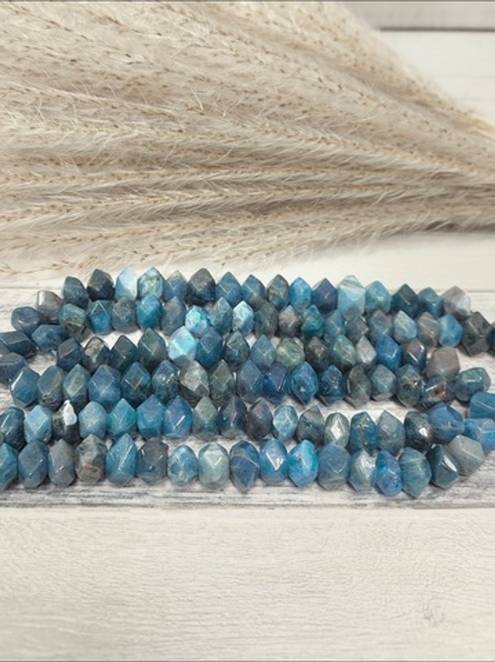 Бусины апатит рондели 8-10 х 6-8 мм, нить 19 см 27 бусин