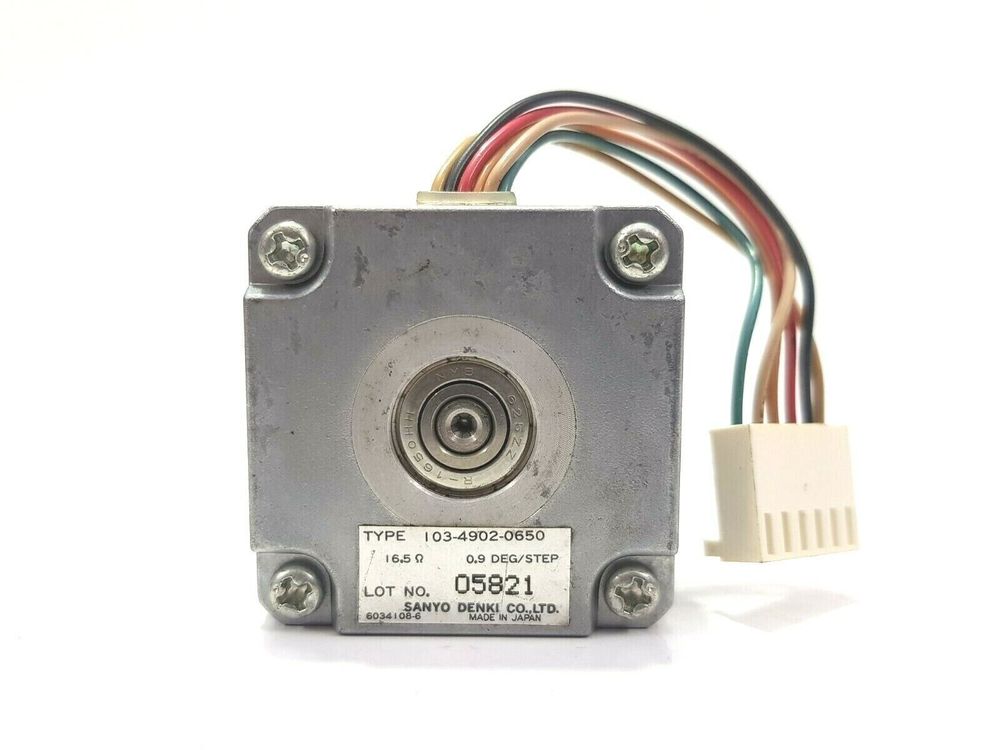 Шаговый двигатель SANYO DENKI STEPPING MOTOR Шаговый двигатель SANYO DENKI STEPPING MOTOR