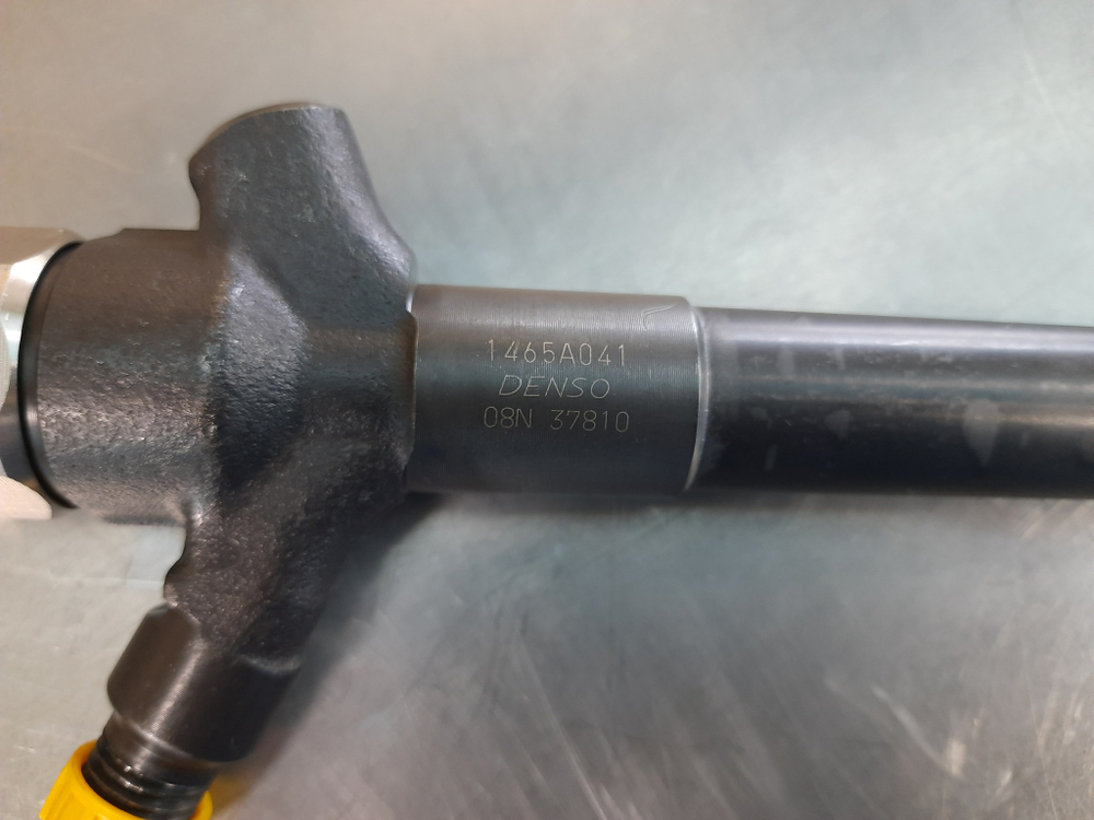 Форсунка топливная Denso 1465A041