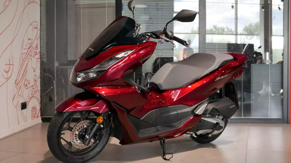 Скутер Honda PCX125 красный