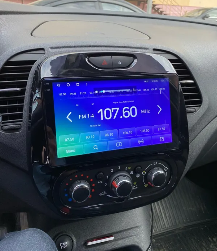 Магнитола для Renault Kaptur 2016-2022 - FarCar S500-TS20 монитор 9.5" 2K QLED на Android 14, Быстрейшая, CarPlay, 4G SIM-слот