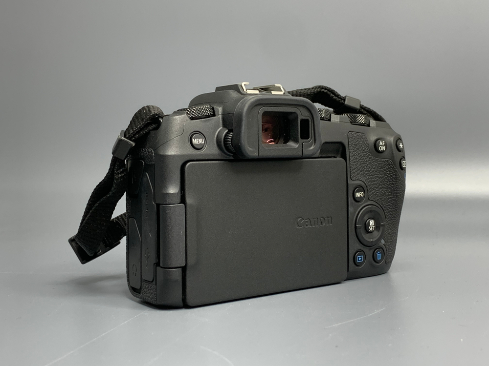 Canon EOS RP 23.000 кадров