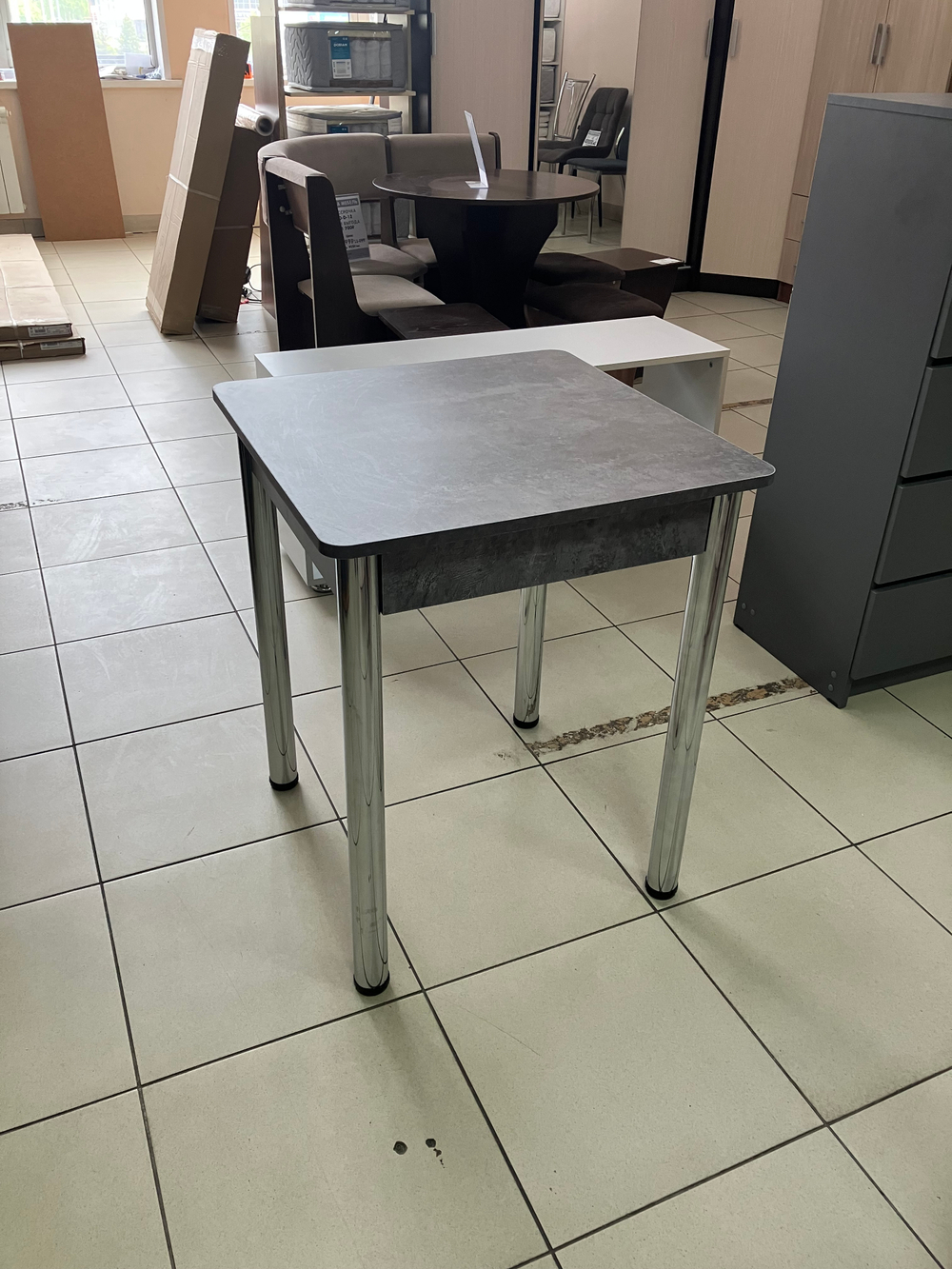 Стол нераскладной 60*60см