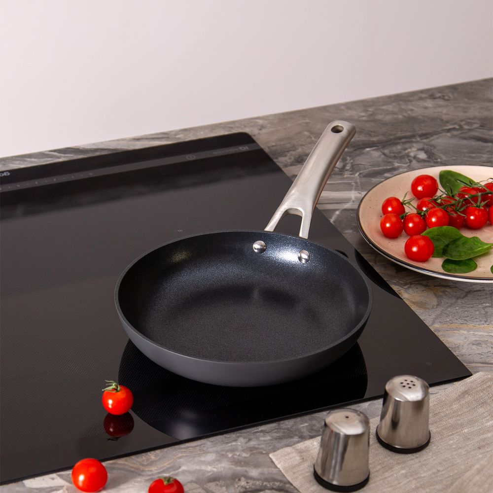 СКОВОРОДА C АНТИПРИГАР. 3Х СЛОЙНЫМ ПОКРЫТ. DAIKIN, СЕРИЯ "CHEF" AGNESS 22*4.5CM, АНОДИРОВАН.АЛЮМИНИЙ