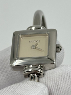 Часы Gucci 1900L