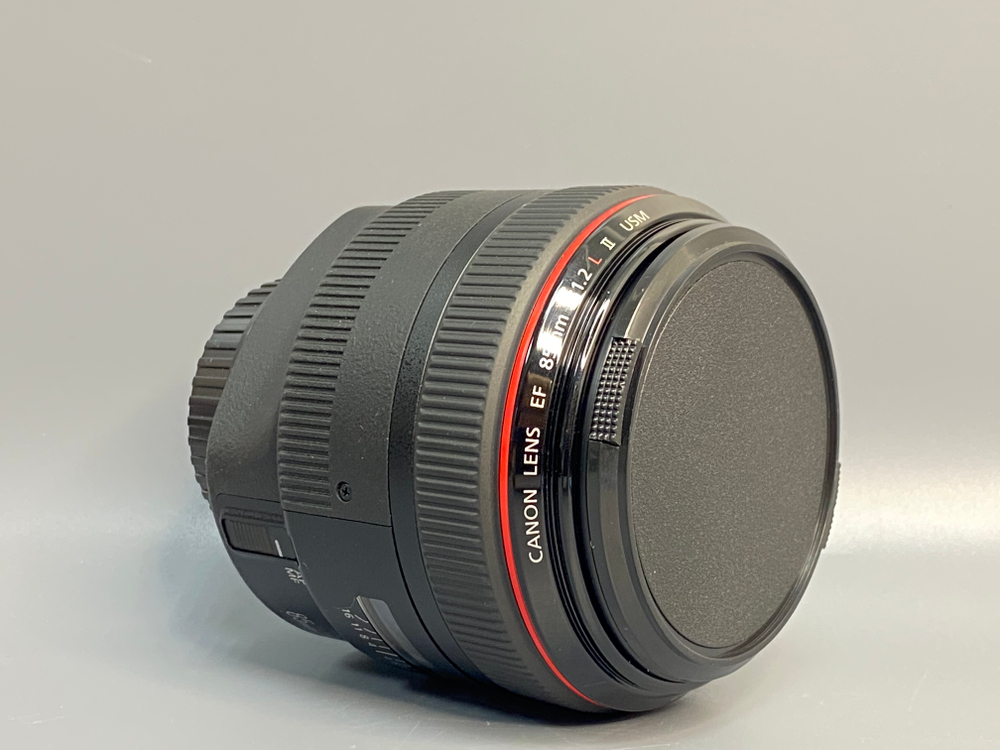 Canon EF 85mm 1.2 L II USM