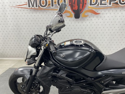 Suzuki Gladius SFV400 , 2015