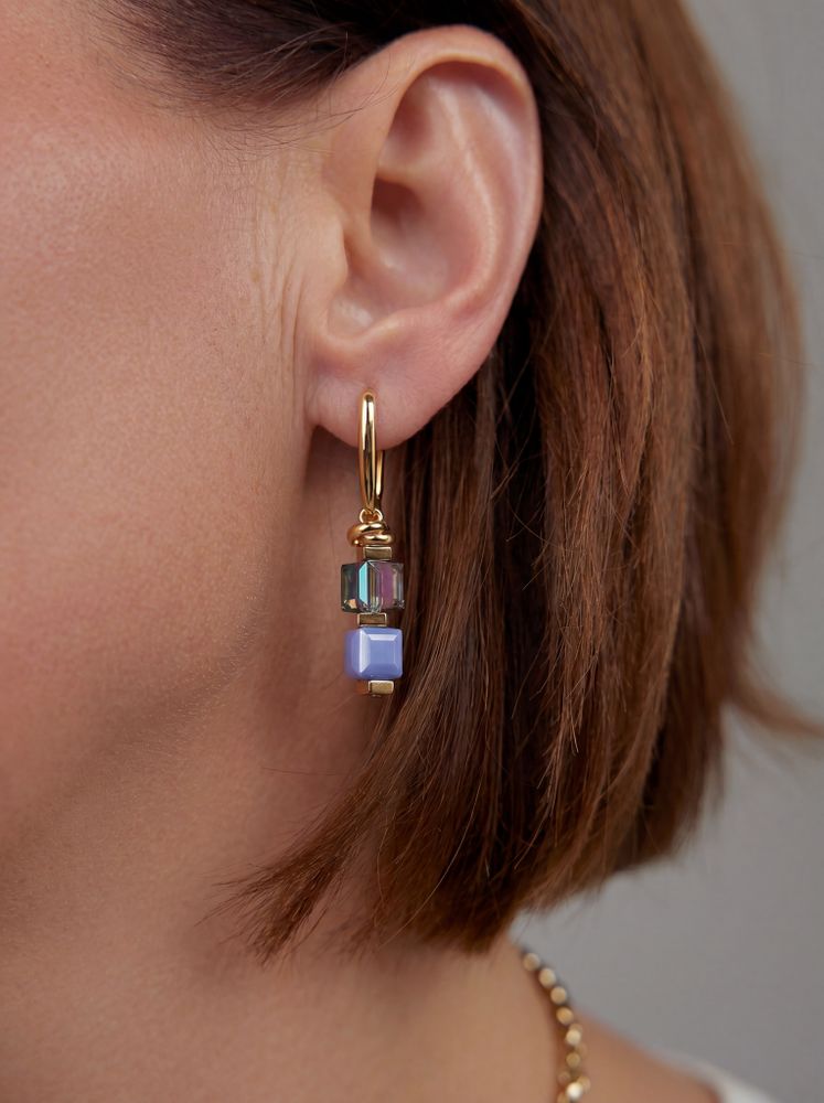 Браслет из микса кубиков Swarovski и гематита, оттенок золото