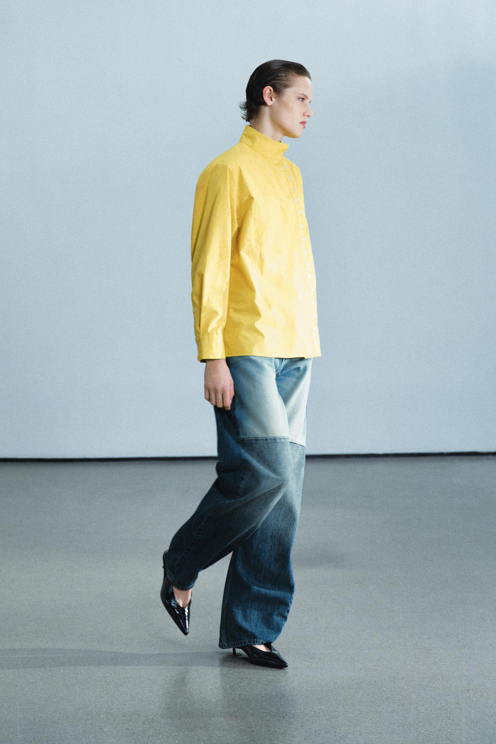 РУБАШКА ИЗ ПОПЛИНА С ДВУБОРТНОЙ ЗАСТЕЖКОЙ — ZW COLLECTION — ZARA