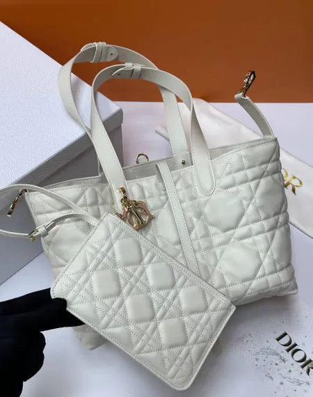 Сумка Dior Toujours, белый