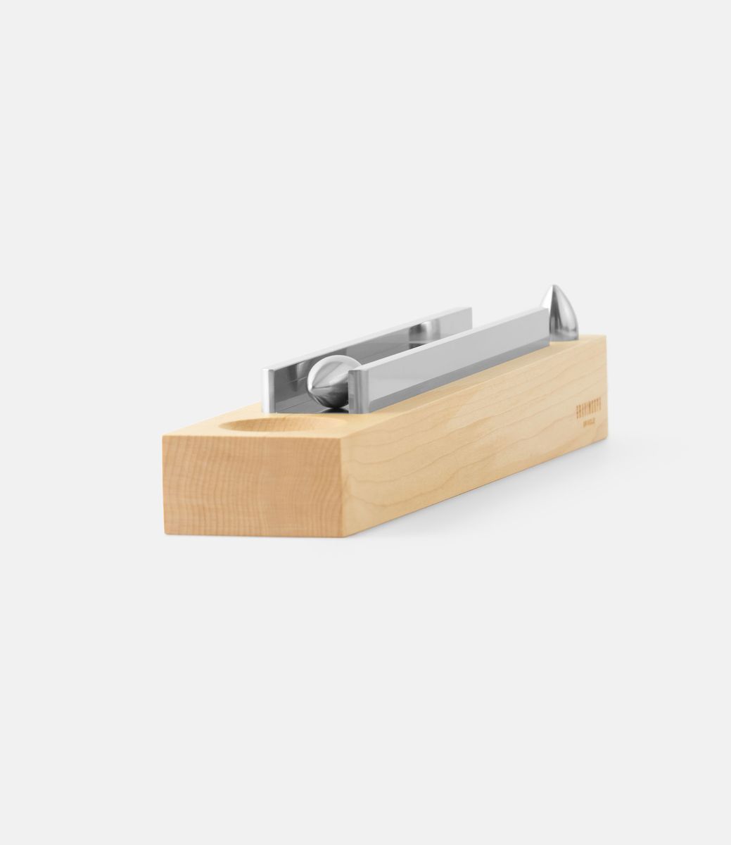 Nozaki Spindle Silver — японская дзен-скульптура