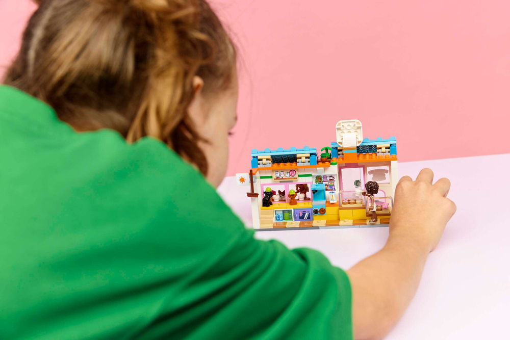 Конструктор LEGO Friends 42677 Dog Treats Bakery