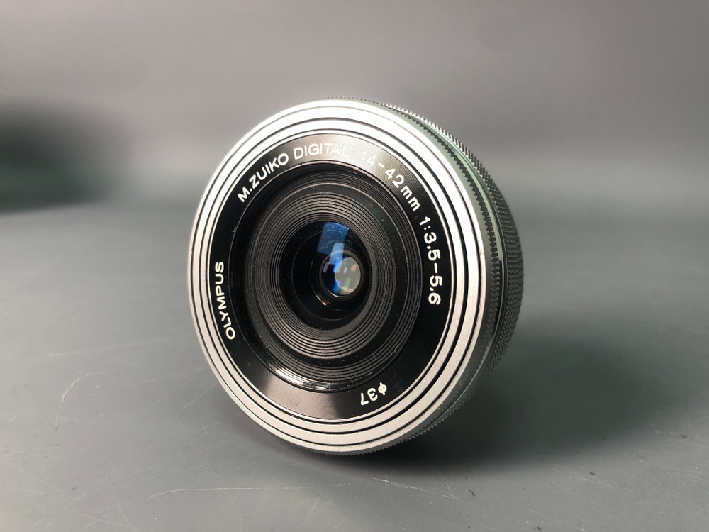 Olympus PEN E-PL8 Kit 14-42
