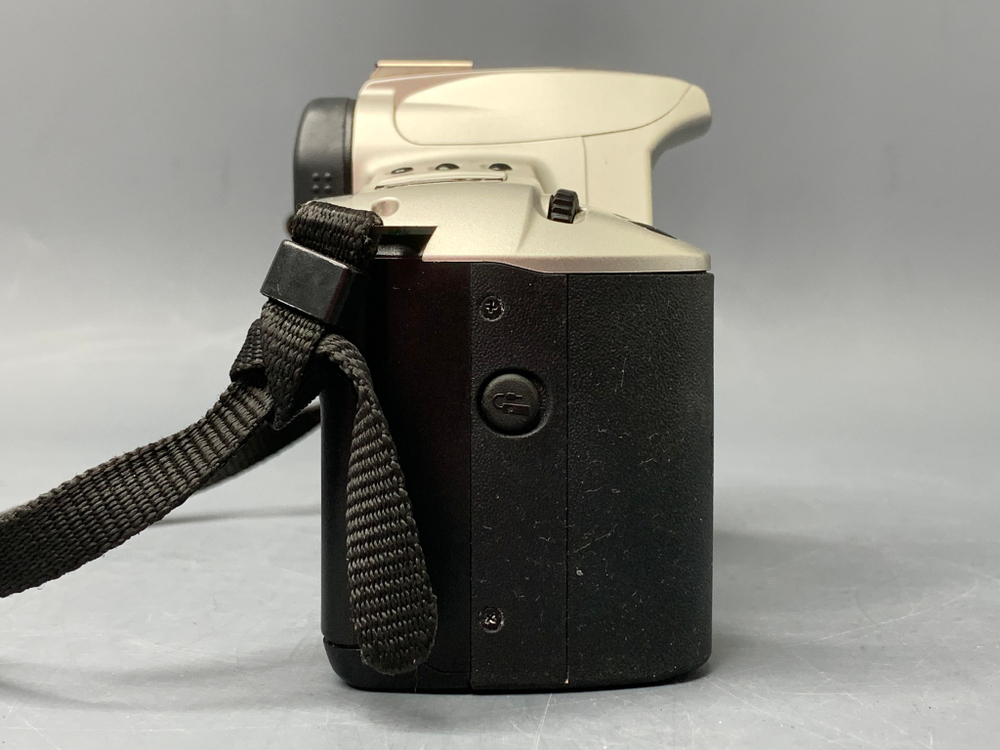 Canon EOS 300 kit EF 28-90mm 4-5.6 II