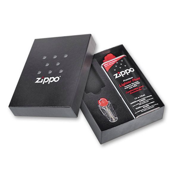 Цена наПодарочная коробка Zippo (кремни + топливо, 118 мл + место для зажигалки), 118х43х145 мм
