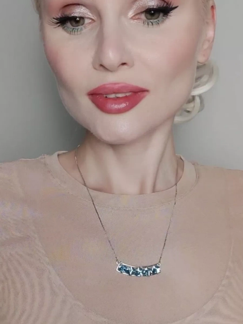 Колье Мираж с дорожкой голубых кубиков Swarovski