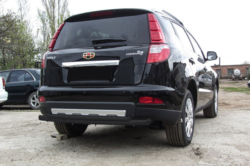 Защита заднего бампера Geely Emgrand X7 (2016-2019) d57+d42 радиусная серебристая