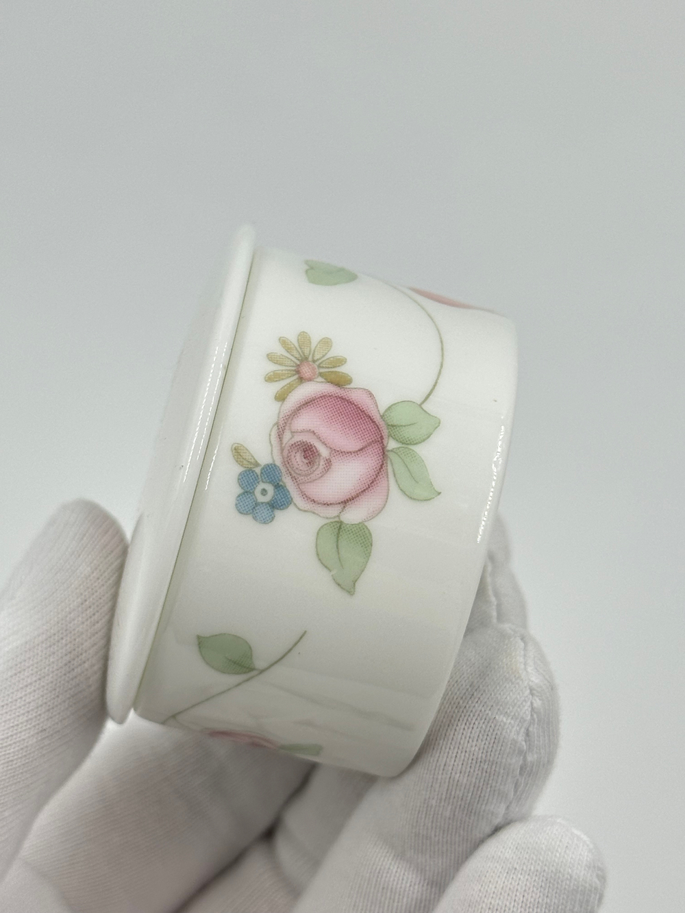 Миниатюрная шкатулка Wedgwood Roseship