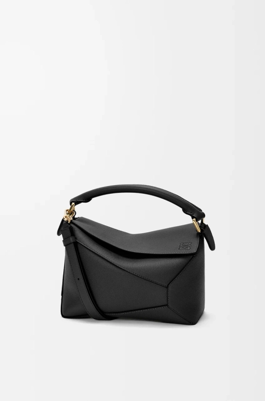 Loewe Маленькая сумка Puzzle Edge из мягкой зернистой телячьей кожи, черный