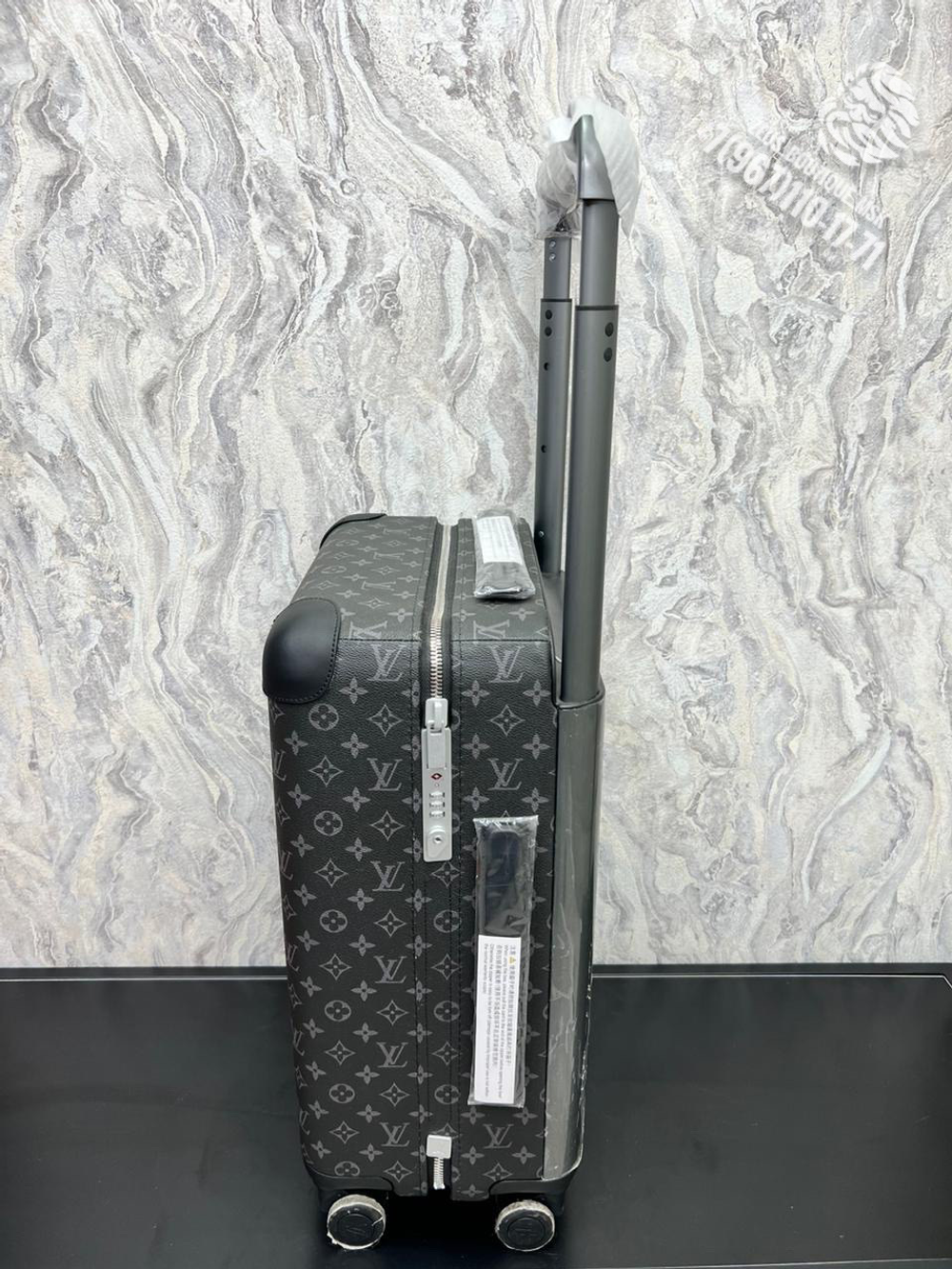 Дорожный чемодан Louis Vuitton Horizon